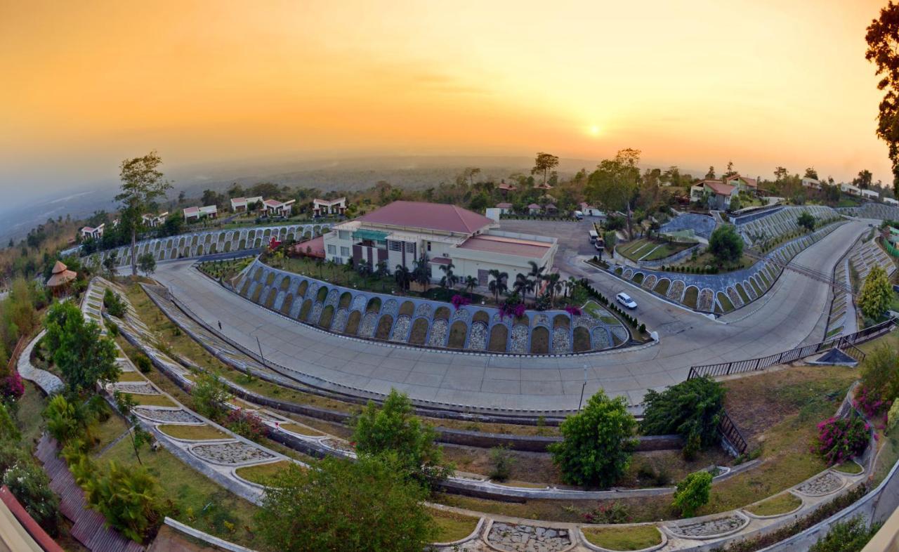 Mount Pleasant Hotel Oattara Thiri Buitenkant foto