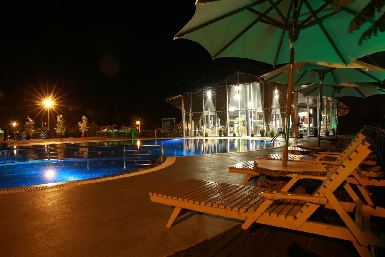 Mount Pleasant Hotel Oattara Thiri Buitenkant foto