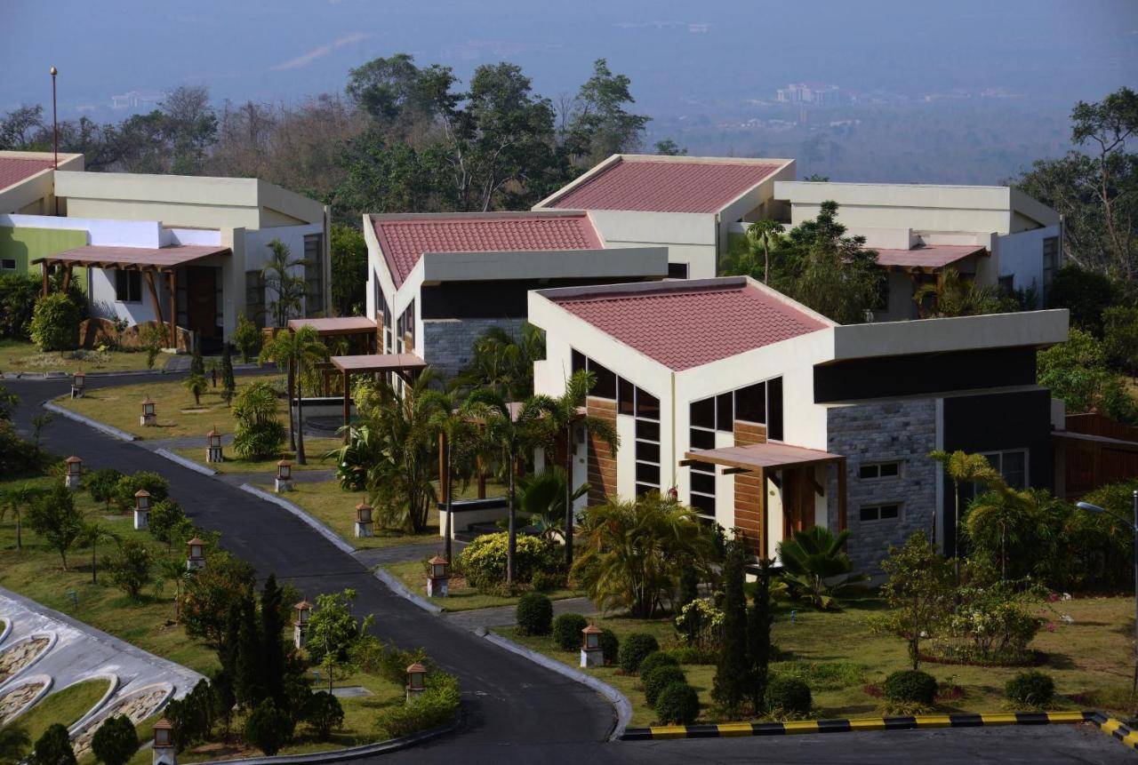 Mount Pleasant Hotel Oattara Thiri Buitenkant foto