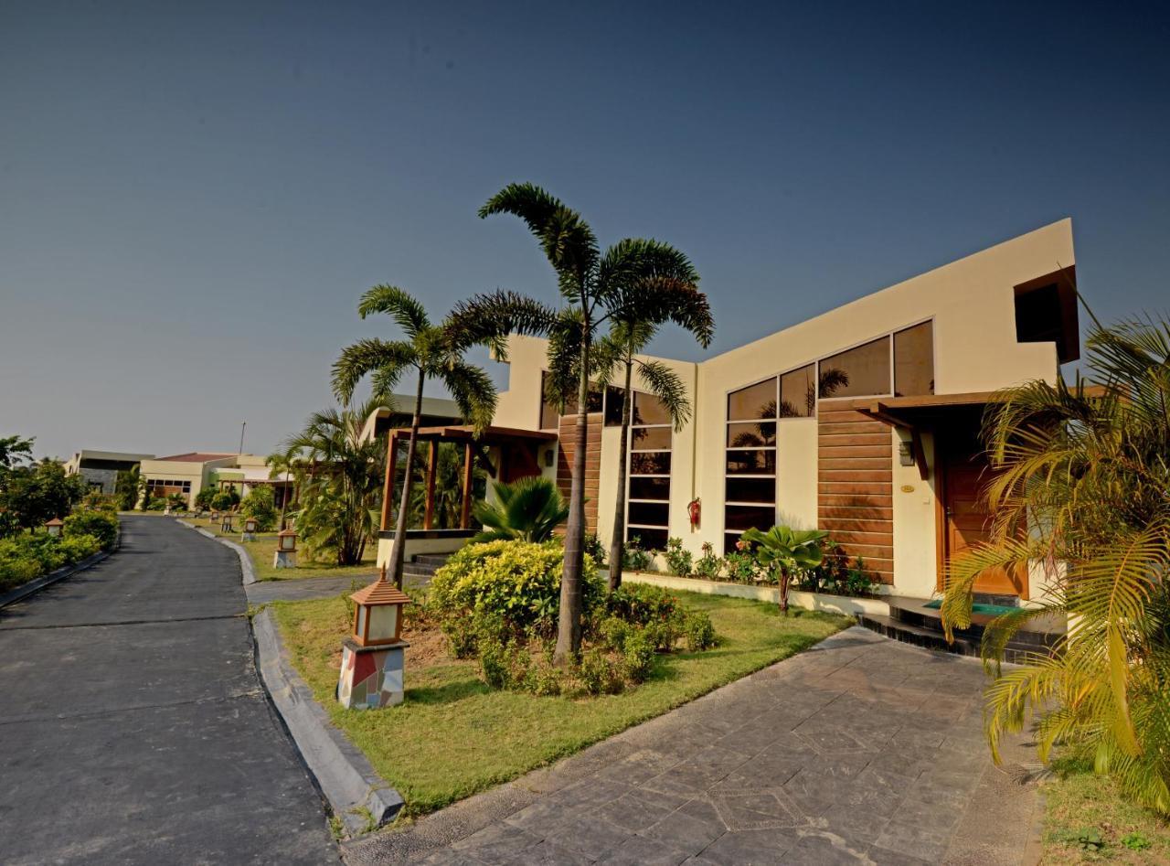 Mount Pleasant Hotel Oattara Thiri Buitenkant foto